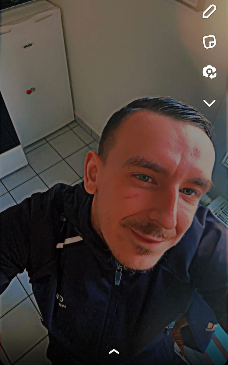 Profil de Claude-olivier, 41 ans, Annonce gay à Chastre (Brabant wallon)