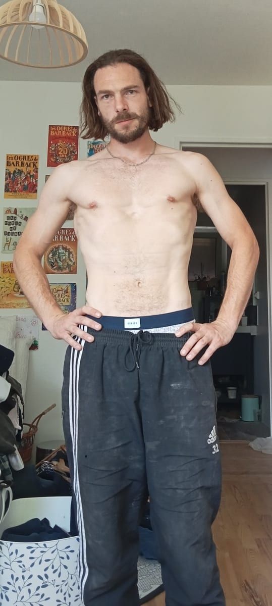 Profil de Ary, 22 ans, Annonce gay à Ottignies-Louvain-la-Neuve (Brabant wallon)