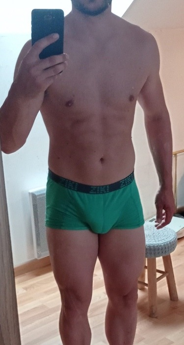 Profil de Massinissa, 44 ans, Annonce gay à Grez-Doiceau (Brabant wallon)
