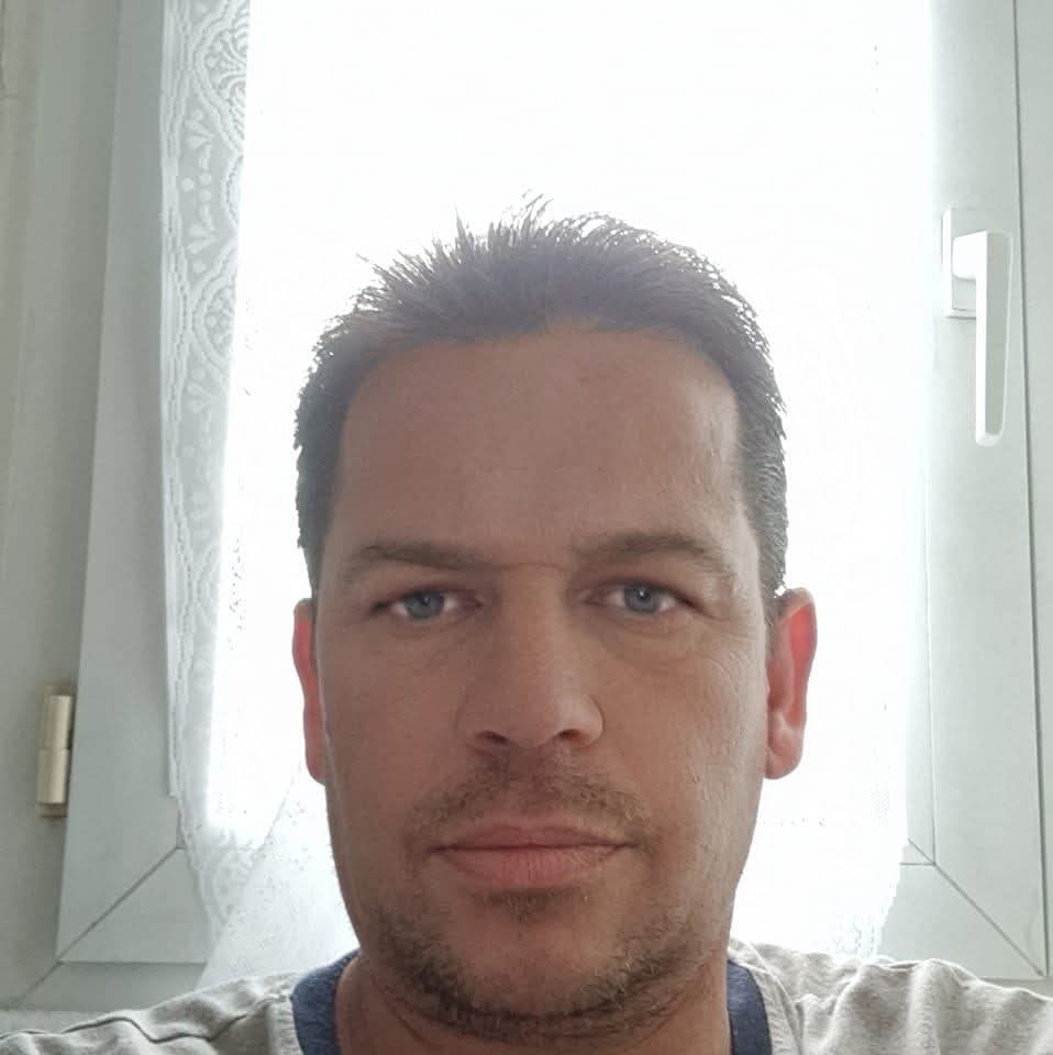 Profil de Abderrahim, 40 ans, Annonce gay à Mont-Saint-Guibert (Brabant wallon)