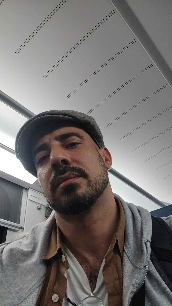 Profil de Freddi, 30 ans, Annonce gay à Mont-Saint-Guibert (Brabant wallon)