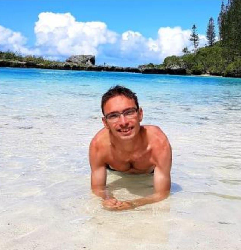 Profil de Alone, 39 ans, Annonce gay à Chastre (Brabant wallon)
