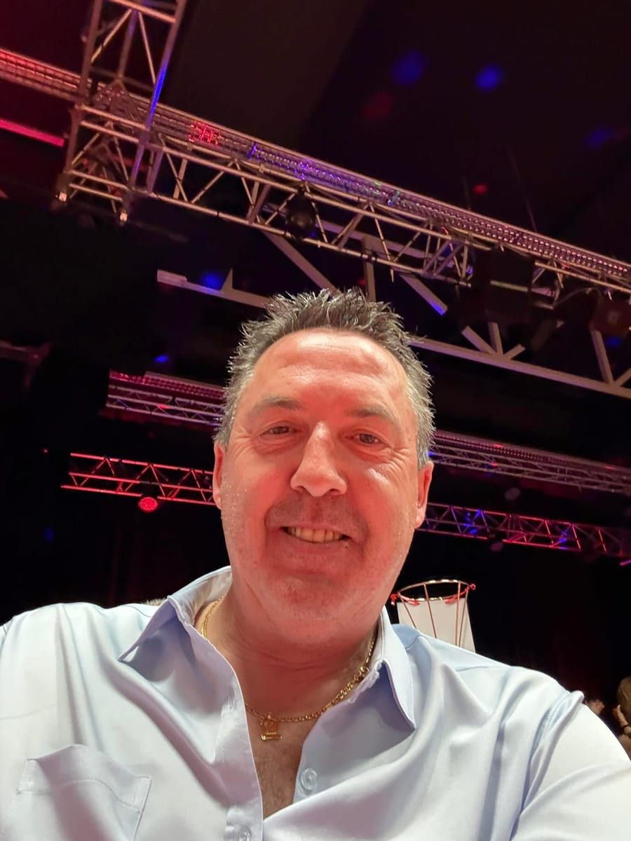 Profil de Gustavo, 27 ans, Annonce gay à Villers-la-Ville (Brabant wallon)