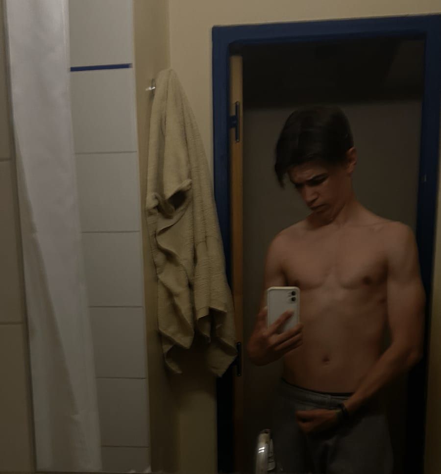 Profil de Léonce, 23 ans, Annonce gay à Hélécine (Brabant wallon)