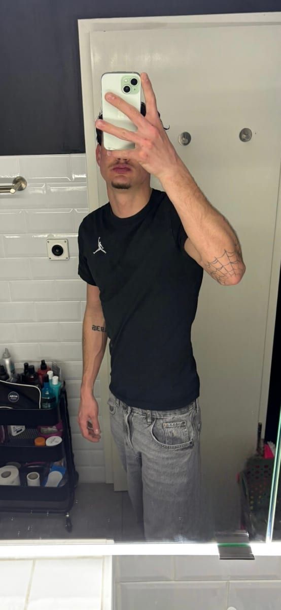 Profil de Martino, 23 ans, Annonce gay à Perwez (Brabant wallon)